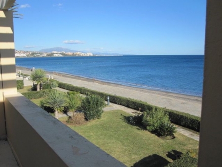 Estepona property: Apartment with 2 bedroom in Estepona 173360