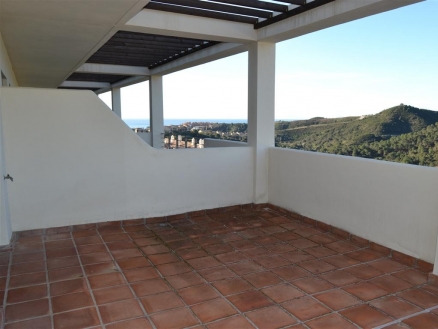 Estepona property: Apartment with 2 bedroom in Estepona, Spain 173389