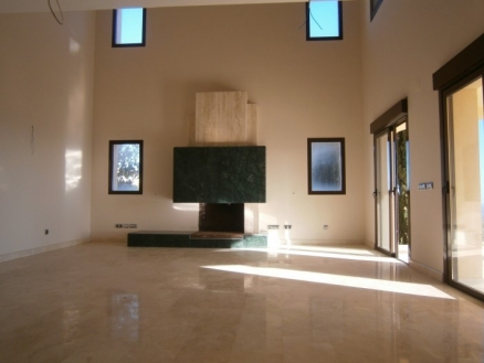 Estepona property: Villa with 3 bedroom in Estepona 173510