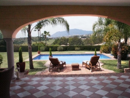 El Paraiso property: Villa for sale in El Paraiso, Spain 173597