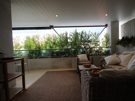 Apartment with 3 bedroom in town 173682