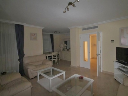 Estepona property: Apartment with 4 bedroom in Estepona 173807