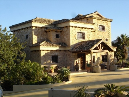 Alhaurin&nbsp;De&nbsp;La&nbsp;Torre&nbsp;property:&nbsp;Villa&nbsp;for&nbsp;sale&nbsp;in&nbsp;Alhaurin&nbsp;De&nbsp;La&nbsp;Torre&nbsp;173938