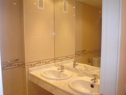 Estepona property: Apartment with 4 bedroom in Estepona 174400