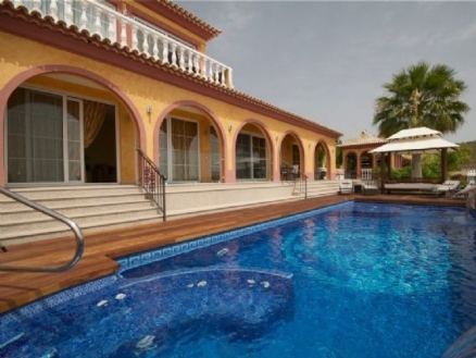 Villa for sale in town, Spain 174429