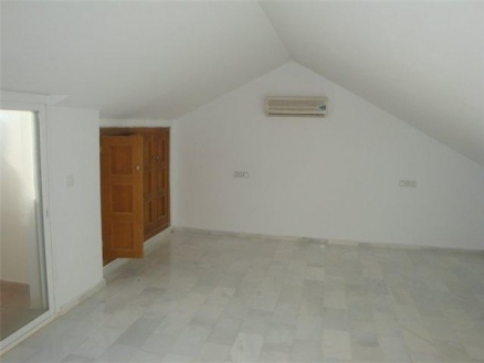 Estepona property: Townhome with 4 bedroom in Estepona 174447