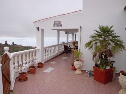 Villa&nbsp;with&nbsp;3&nbsp;bedroom&nbsp;in&nbsp;town&nbsp;174581
