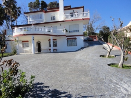 Torremolinos&nbsp;property:&nbsp;Villa&nbsp;with&nbsp;9+&nbsp;bedroom&nbsp;in&nbsp;Torremolinos,&nbsp;Spain&nbsp;174605