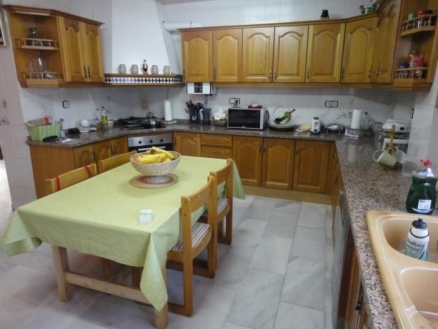 Torremolinos&nbsp;property:&nbsp;Malaga&nbsp;property&nbsp;|&nbsp;9+&nbsp;bedroom&nbsp;Villa&nbsp;174605