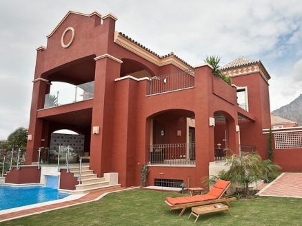 Villa for sale in town 174609