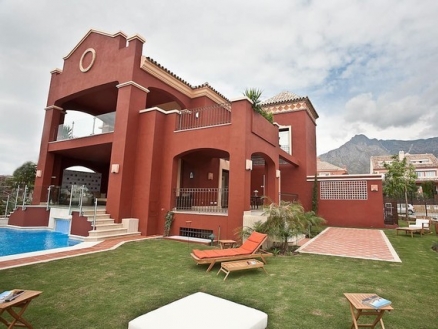 Villa with 5 bedroom in town 174609