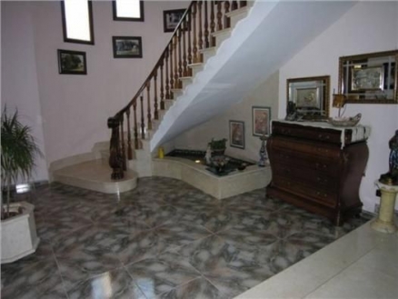 Land&nbsp;with&nbsp;5&nbsp;bedroom&nbsp;in&nbsp;town,&nbsp;Spain&nbsp;175002