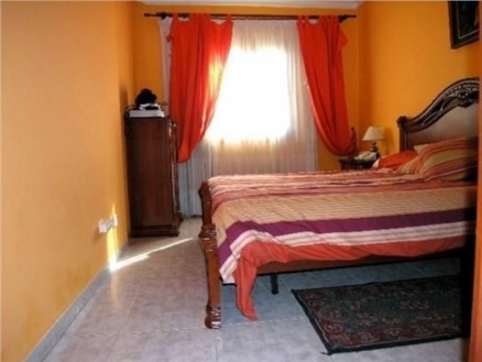 Apartment&nbsp;with&nbsp;4&nbsp;bedroom&nbsp;in&nbsp;town&nbsp;175084