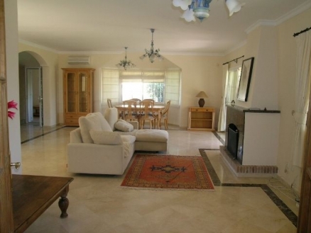 Villa&nbsp;for&nbsp;sale&nbsp;in&nbsp;town,&nbsp;Spain&nbsp;175942