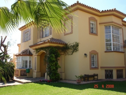 Villa&nbsp;with&nbsp;4&nbsp;bedroom&nbsp;in&nbsp;town&nbsp;175942