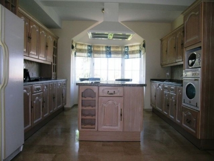 Villa&nbsp;with&nbsp;4&nbsp;bedroom&nbsp;in&nbsp;town,&nbsp;Spain&nbsp;175942