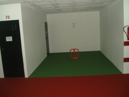 Commercial&nbsp;with&nbsp;bedroom&nbsp;in&nbsp;town&nbsp;175944