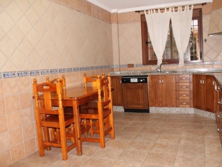 Villa&nbsp;for&nbsp;sale&nbsp;in&nbsp;town,&nbsp;Spain&nbsp;177661