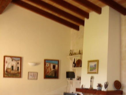 Villa&nbsp;with&nbsp;4&nbsp;bedroom&nbsp;in&nbsp;town,&nbsp;Spain&nbsp;177925