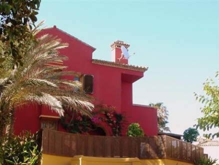 Villa&nbsp;for&nbsp;sale&nbsp;in&nbsp;town,&nbsp;Spain&nbsp;178075
