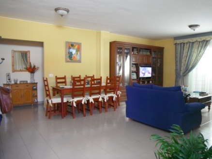 Villa&nbsp;with&nbsp;3&nbsp;bedroom&nbsp;in&nbsp;town,&nbsp;Spain&nbsp;178402