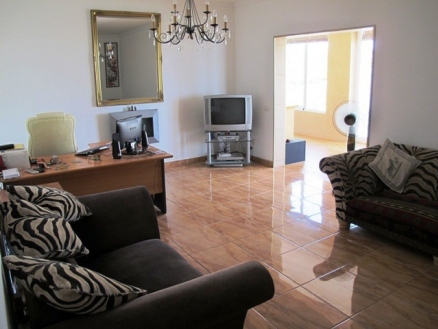 Villa&nbsp;with&nbsp;3&nbsp;bedroom&nbsp;in&nbsp;town&nbsp;178553