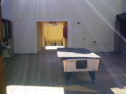 Commercial&nbsp;with&nbsp;bedroom&nbsp;in&nbsp;town&nbsp;178626