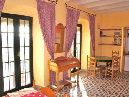 Competa property: Commercial with 3 bedroom in Competa 179065