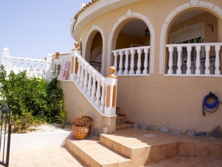 Villa for sale in town, Spain 179155