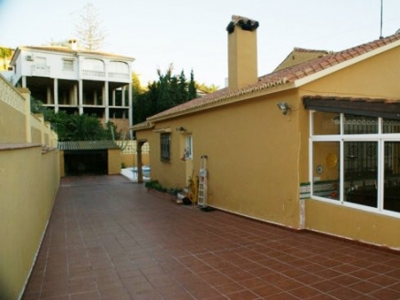 Villa&nbsp;with&nbsp;3&nbsp;bedroom&nbsp;in&nbsp;town&nbsp;180901