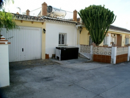 Villa&nbsp;for&nbsp;sale&nbsp;in&nbsp;town&nbsp;180905