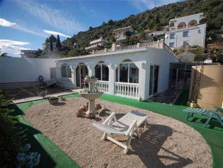 Villa&nbsp;for&nbsp;sale&nbsp;in&nbsp;town&nbsp;180984