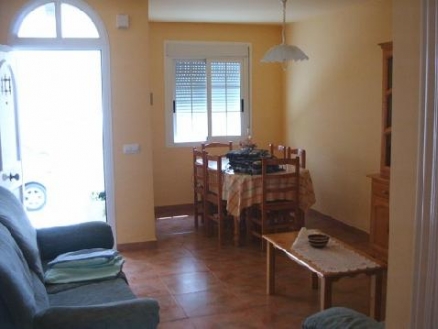 Townhome with 4 bedroom in town 181429