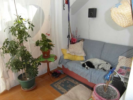 Apartment with 2 bedroom in town 182979