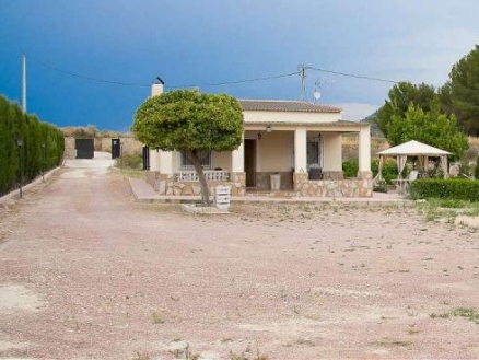 Villa&nbsp;with&nbsp;4&nbsp;bedroom&nbsp;in&nbsp;town&nbsp;185011