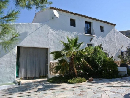 House for sale in town 185033