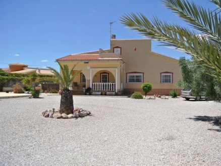 Villa with 3 bedroom in town 185034