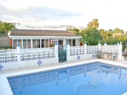 Villa for sale in town, Spain 185042
