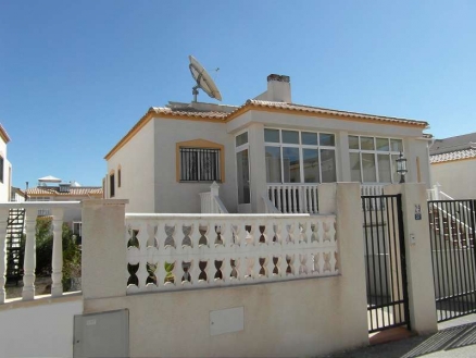 Villa for sale in town 185056