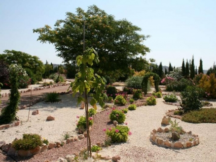 Villa for sale in town,  185078