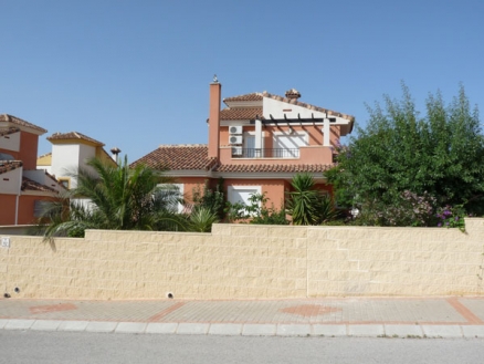 Villa for sale in town 185080
