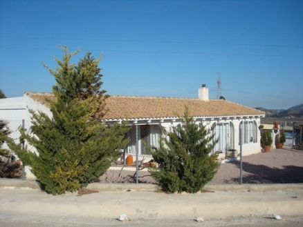 Villa for sale in town, Spain 185092