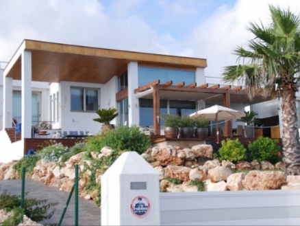 Villa for sale in town, Spain 185394