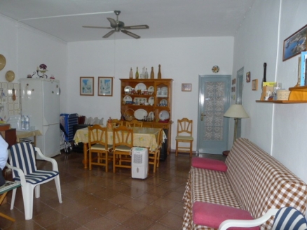 Townhome with 2 bedroom in town, Spain 185410