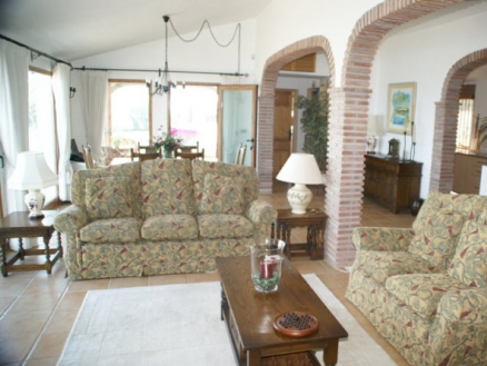 Villa&nbsp;with&nbsp;3&nbsp;bedroom&nbsp;in&nbsp;town&nbsp;185620