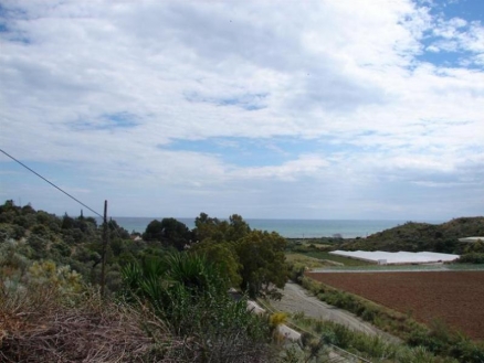 Villa for sale in town, Spain 185653