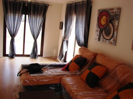 Villa&nbsp;for&nbsp;sale&nbsp;in&nbsp;town,&nbsp;Spain&nbsp;185656