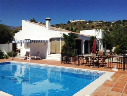 Villa for sale in town 185657
