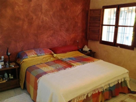 Villa with 4 bedroom in town, Spain 185657