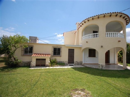 Villa for sale in town 185666